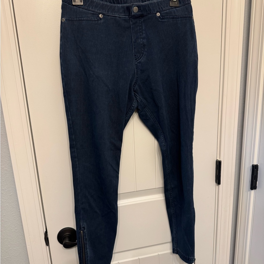 HUE Pull-on Dark Blue Jeggings